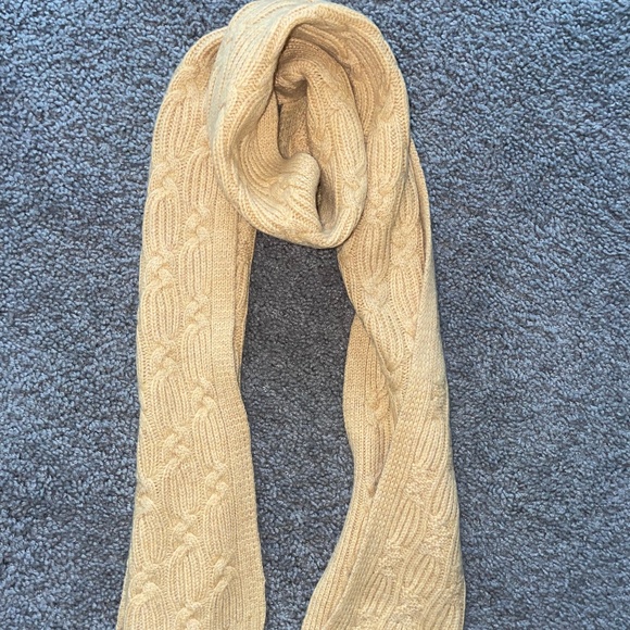 NORDSTROM Cable Knit Soft Yellow 100% Cashmere Scarf - Picture 8 of 8